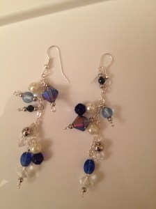 Orecchini lunghi con charms. #E.47