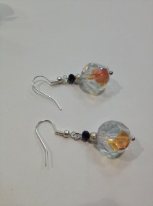 Orecchini corti con swarovski. #E.12