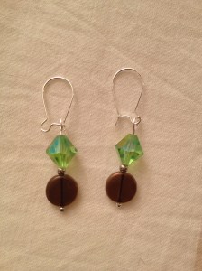 Orecchini verde e marrone. #E.10