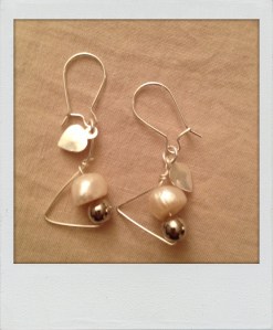 Orecchini acciaio e perle. #E.7