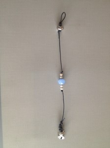 Bracelet with light blue glass